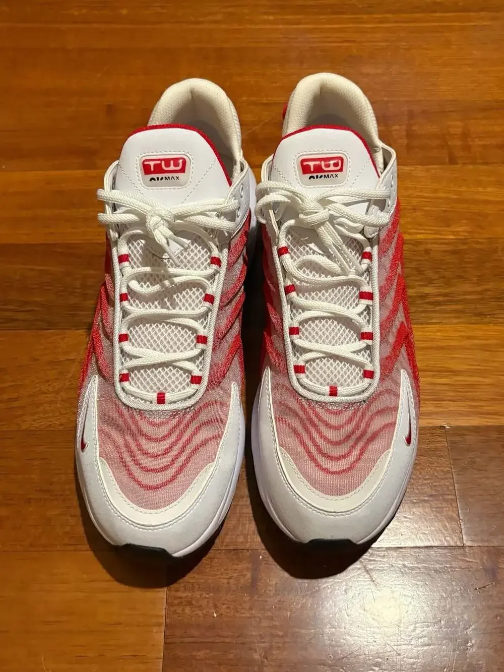 Nike Air Max TW White/University Red DQ3984-104 Sneakers Size 12
